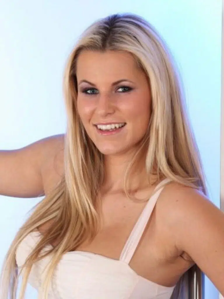 TITLE: Sandra Hill Biography: Wiki, Age, Career, Height, Weight, Boyfriend, Net Worth & More
